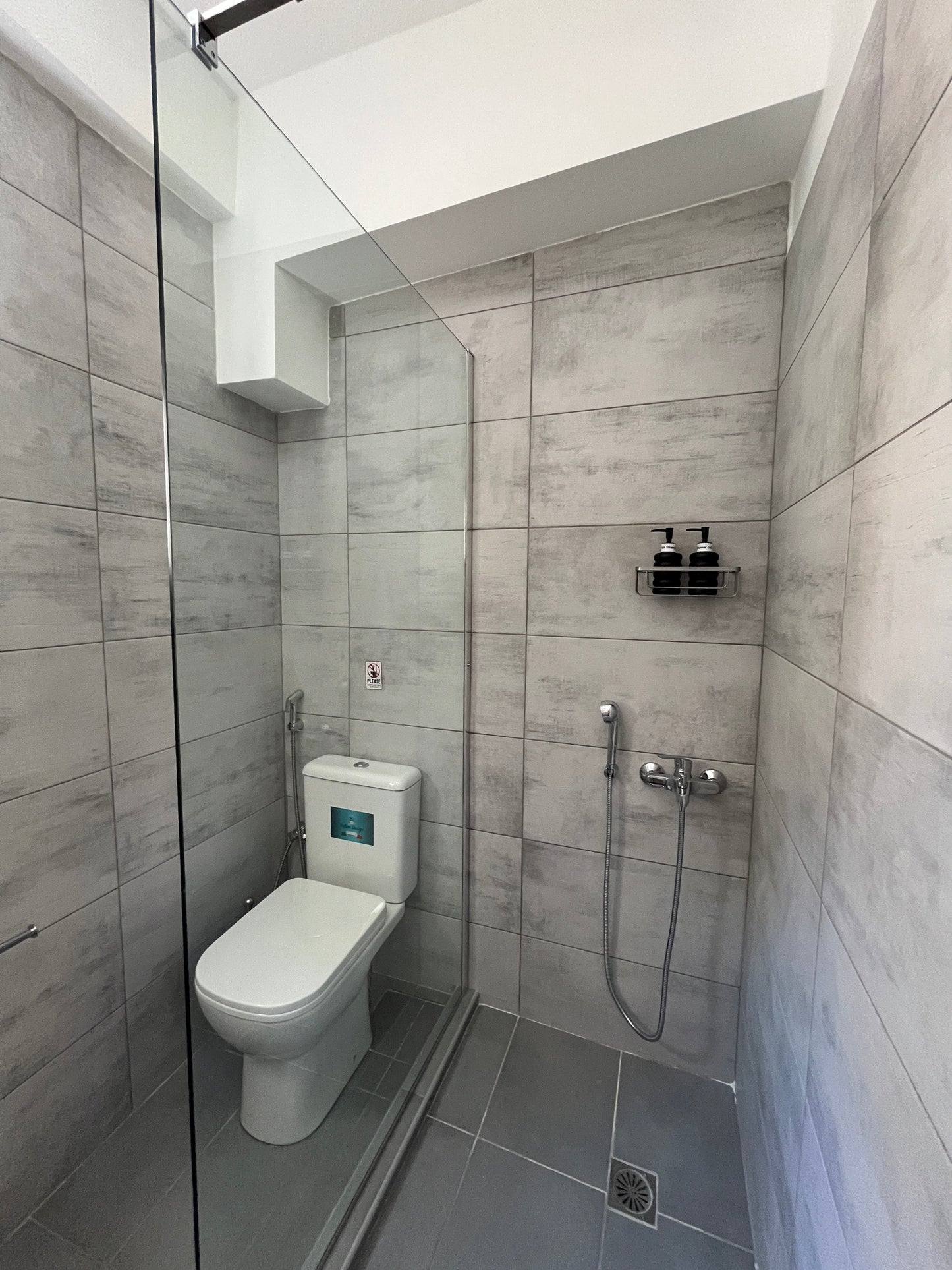 Apollo Apartment bathroom, central Athens accommodation