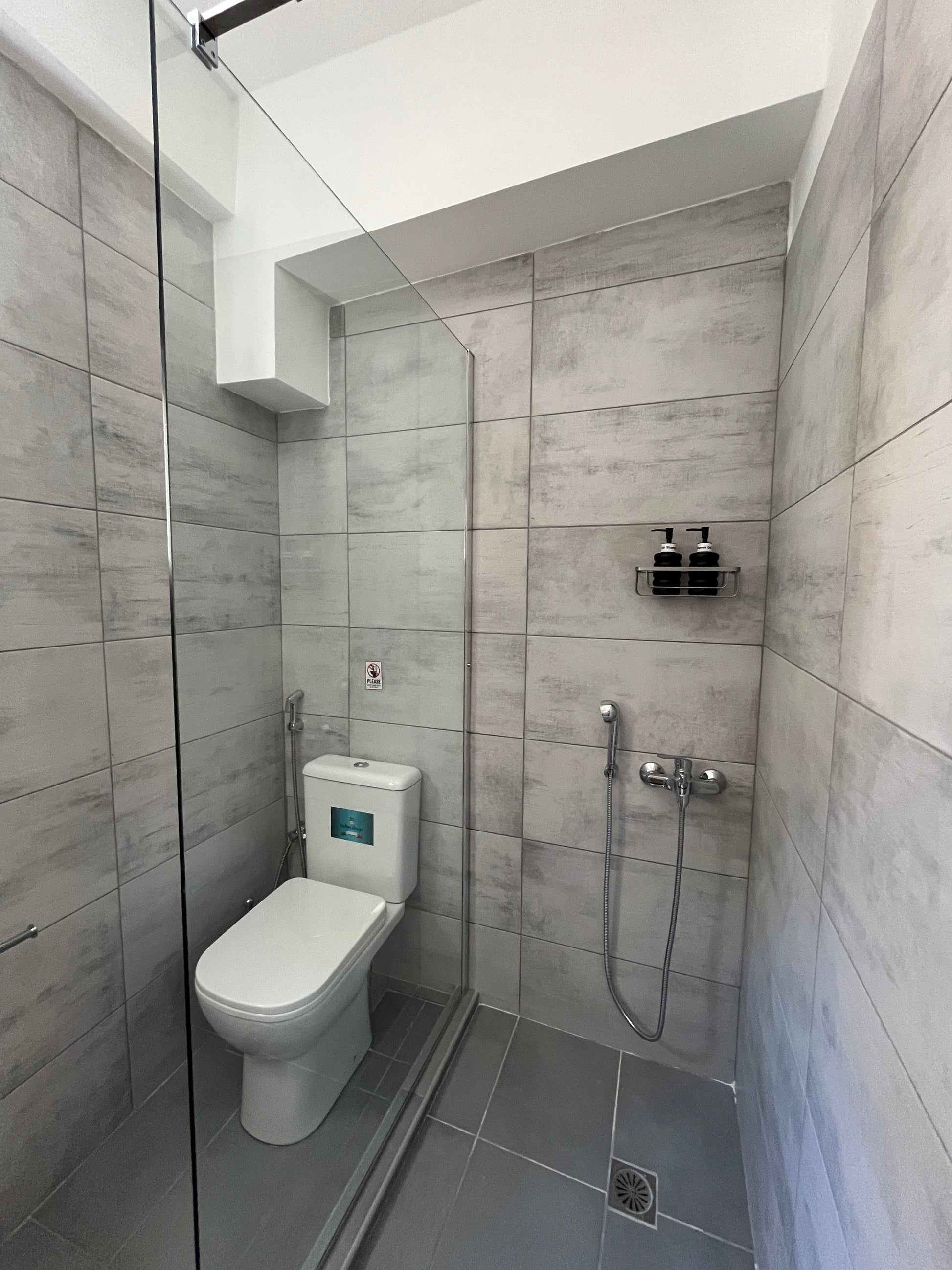 Apollo Apartment bathroom, central Athens accommodation