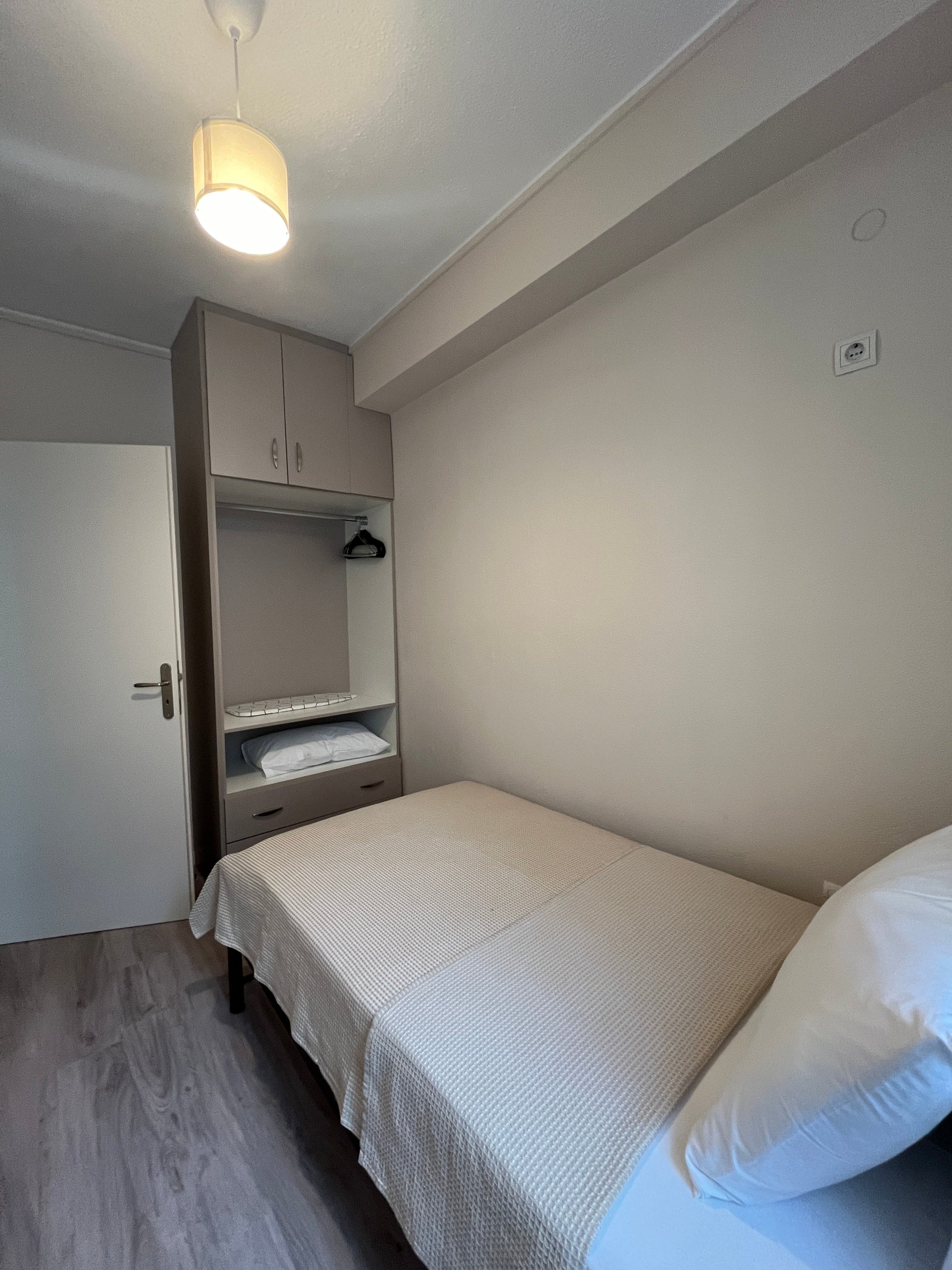 Apollo Apartment bedroom with single bed, Athens center