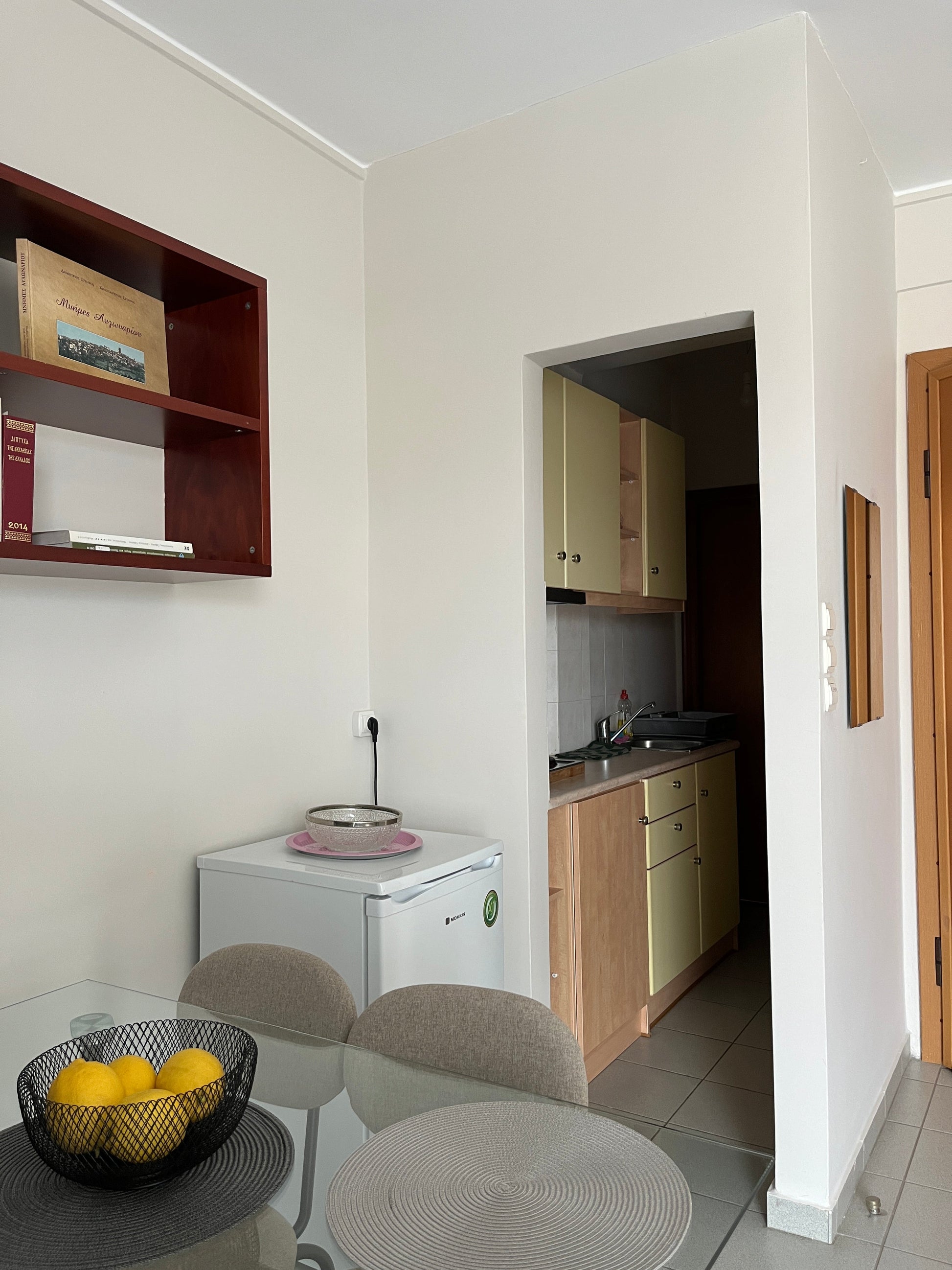 Lycabettus Apartment living area, Athens center