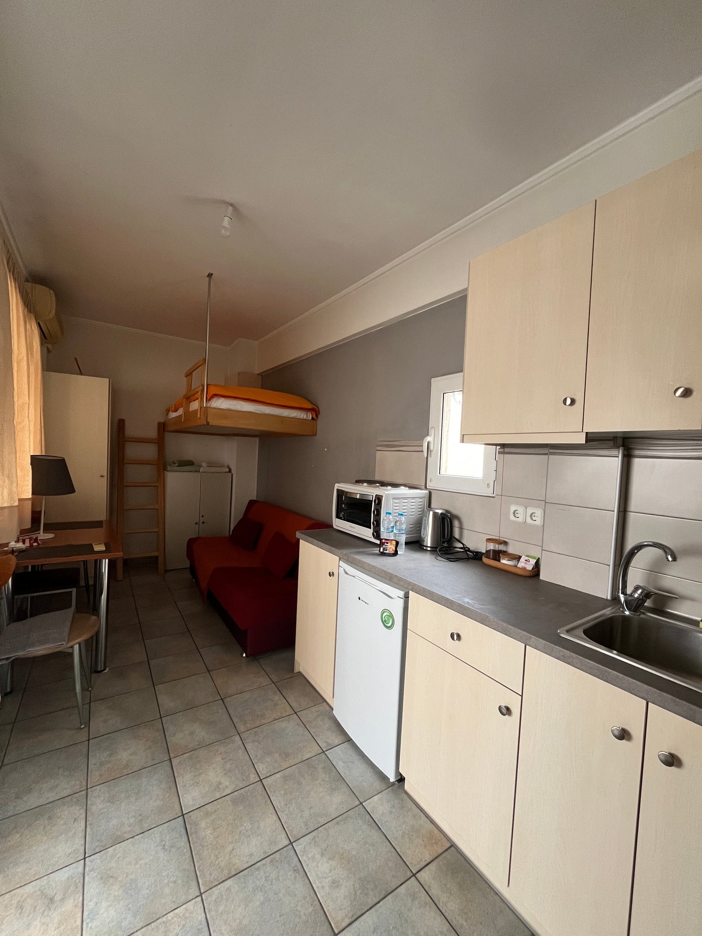 Oasis Apartment kitchenette, Athens short-stay