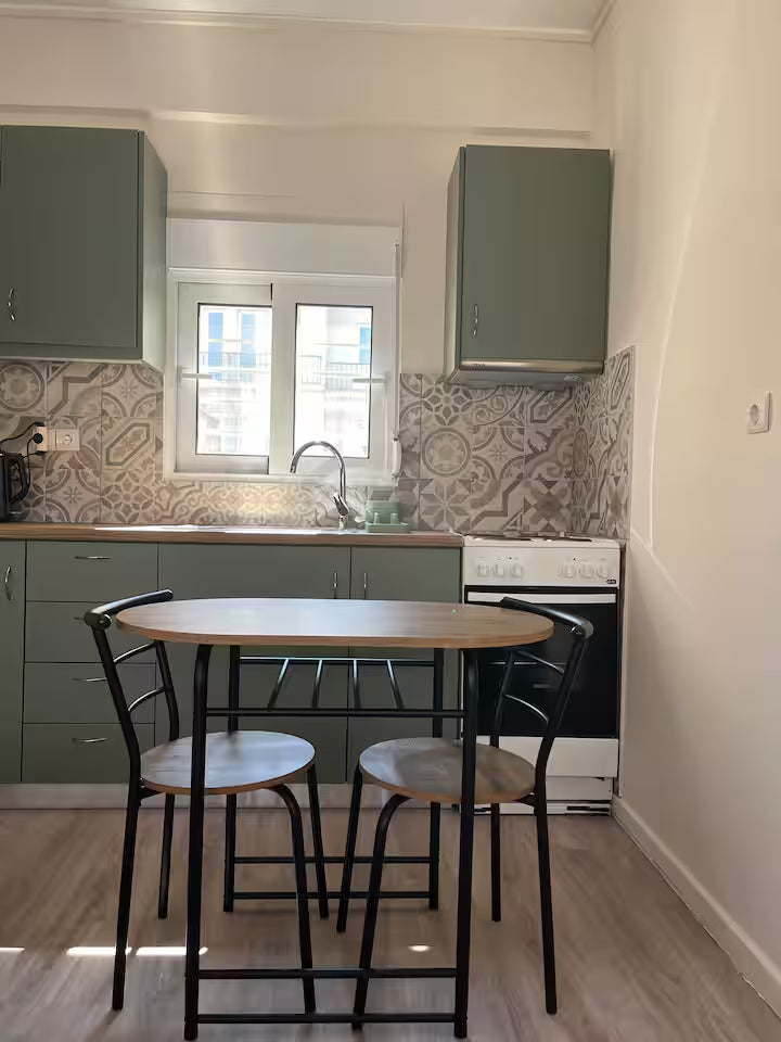 Sunflower Apartment kitchen, Athens short-stay apartment
